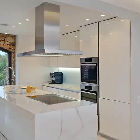 Serenity * Néoi Epivátai