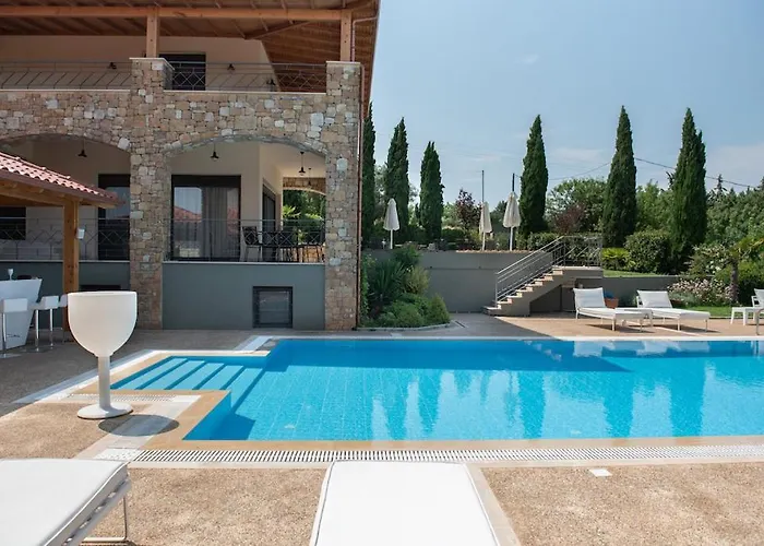 Serenity Villa Néoi Epivátai